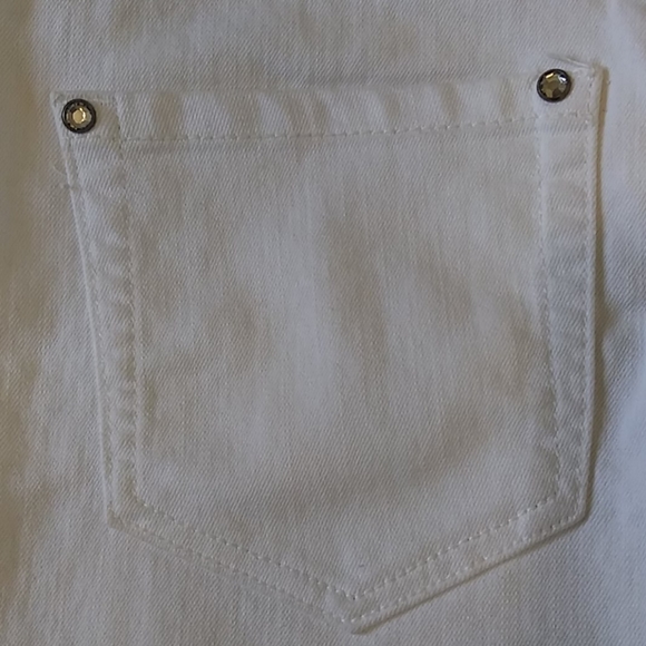 Capris - Picture 5 of 6